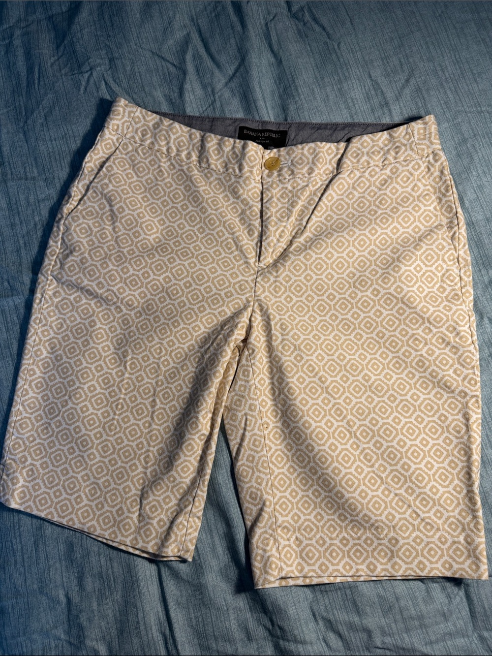 Banana Republic Cream and White Geometric Pattern Shorts